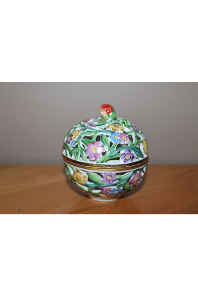 Óherendi áttört mintás bonbonier